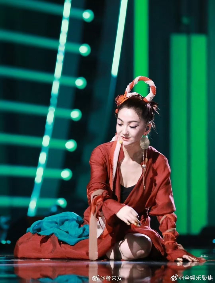 世界杯时差换算-乘风2026选手者来女暂别舞台|光芒_新浪体育_新浪新闻
